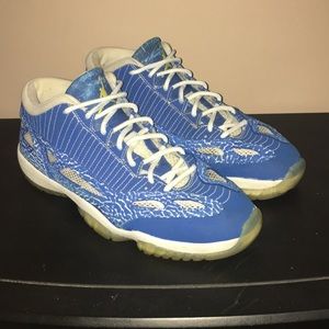 Jordan 11 Argon Blue
